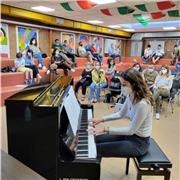 Impartisco lezioni di pianoforte per tutte le età! Frequento il terzo anno accademico del conservatorio di Parma “Arrigo Boito”
